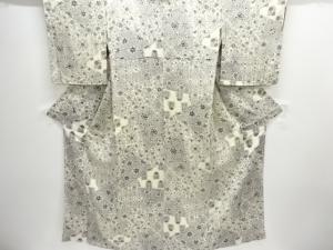 縮緬地　花更紗模様小紋着物